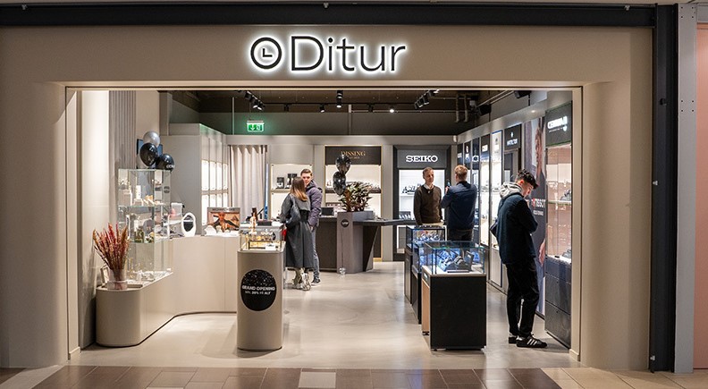 Ditur store in Odense from outside